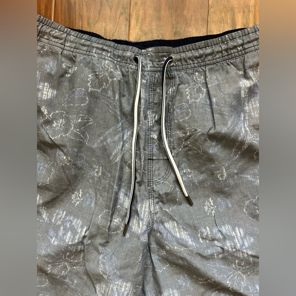 Cremieux Adjustable Men’s Light Grey Swim Shorts Size Large - Picture 3 of 11